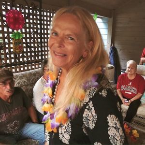 Meet your Posher, Leslie